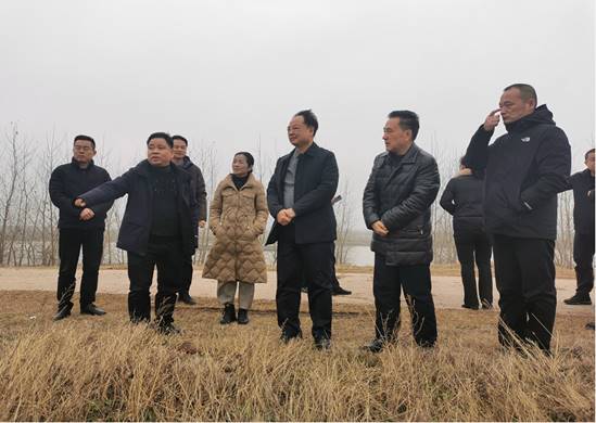 益陽(yáng)市副市長(zhǎng)樂(lè)運(yùn)成調(diào)研沅江砂石集散中心和機(jī)制砂項(xiàng)目
