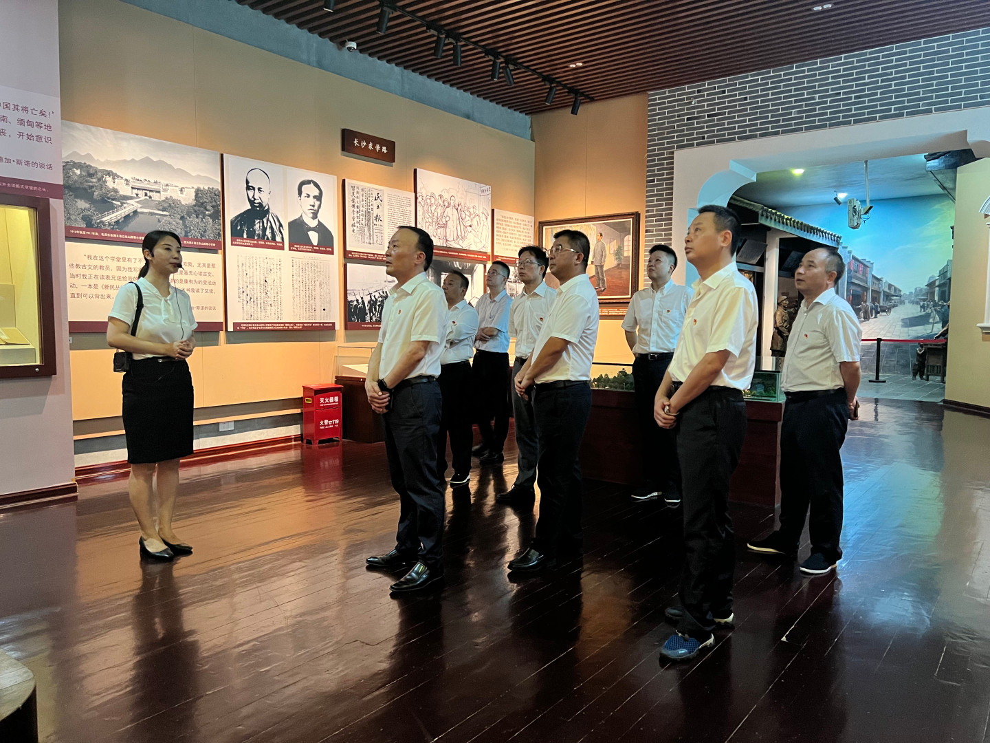 公司黨委理論學(xué)習(xí)中心組開展第7次集體學(xué)習(xí)暨“不忘初心、牢記使命”主題黨日活動